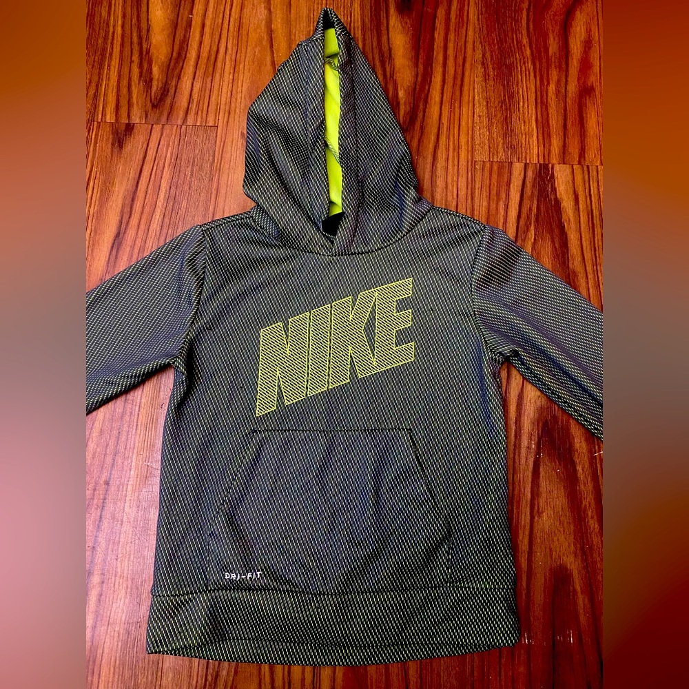 Nike Dri-Fit Boys Youth Therma Dark Gray Fluorescent Yellow Pullover Hood 7L